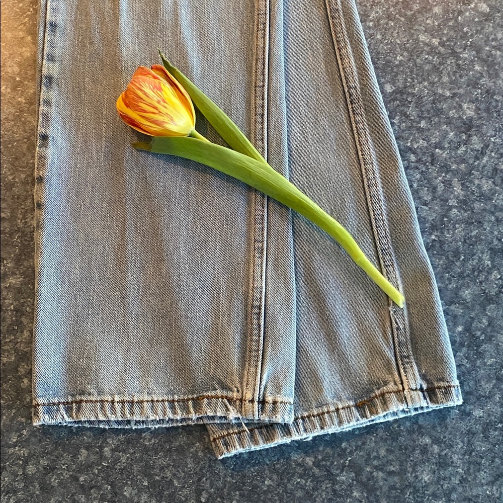 Vintage Levi's Light Wash 505 Straight Jeans - Light Blue - Picture 3 of 4